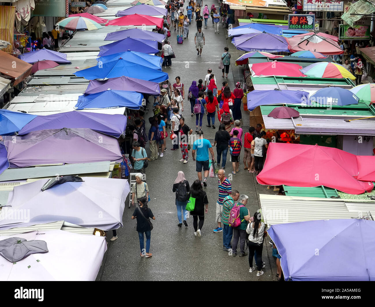 HONG KONG CINA- Ottobre 2, 2017: Chiudi vista aerea di mongkok mercati in hong kong Foto Stock