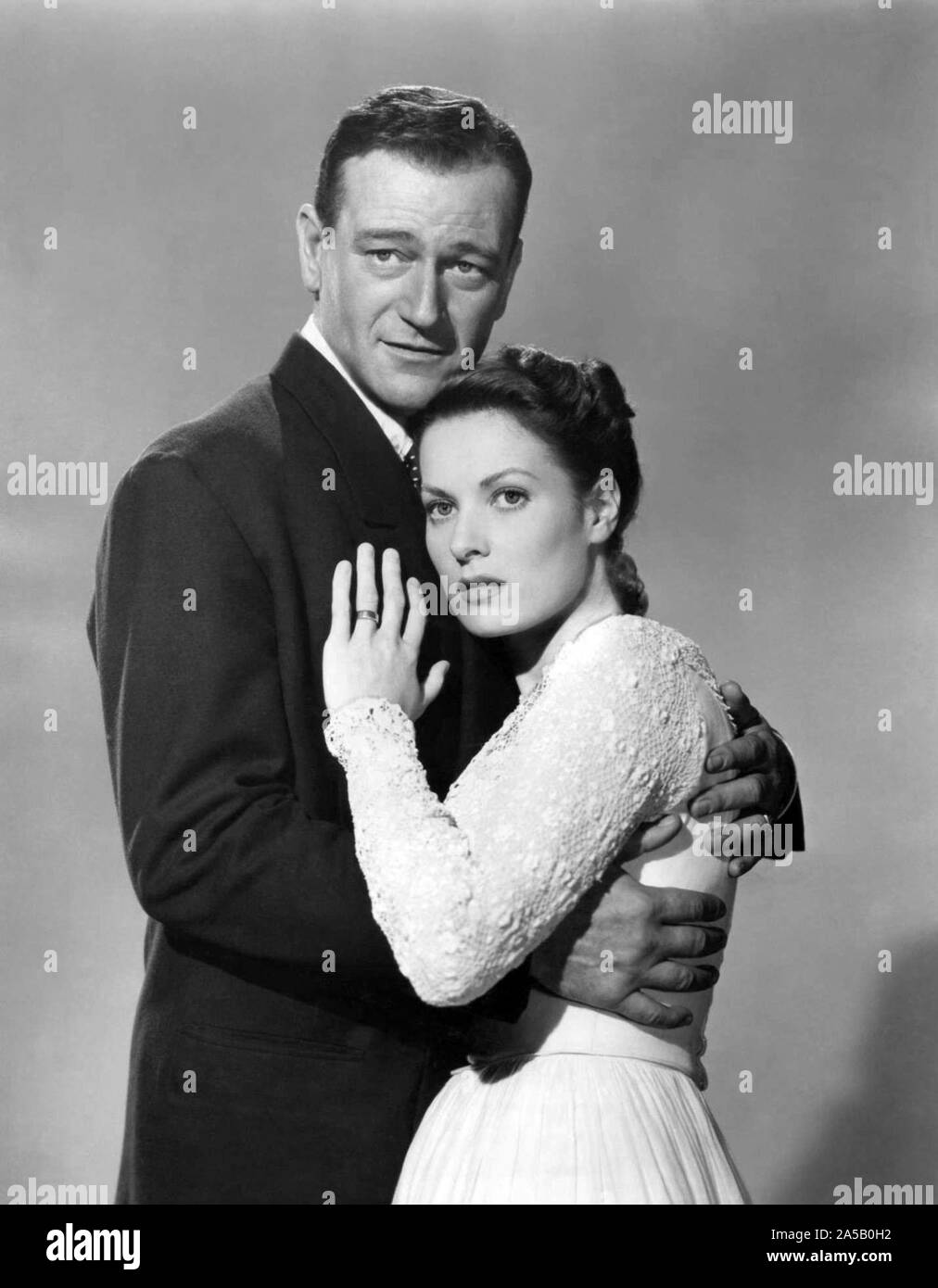 MAUREEN O'Hara e John Wayne nell'uomo tranquillo (1952), diretto da John Ford. Credito: Repubblica Pictures / Album Foto Stock