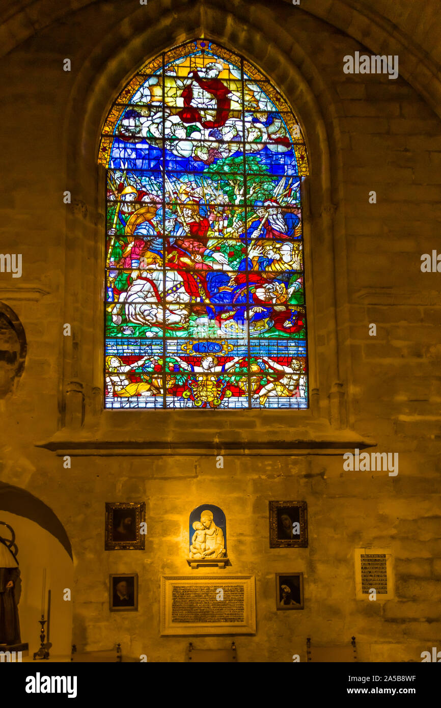 Le finestre di vetro macchiate nella Cattedrale di Siviglia noto anche come Cattedrale di Santa Maria a Siviglia Spagna Foto Stock