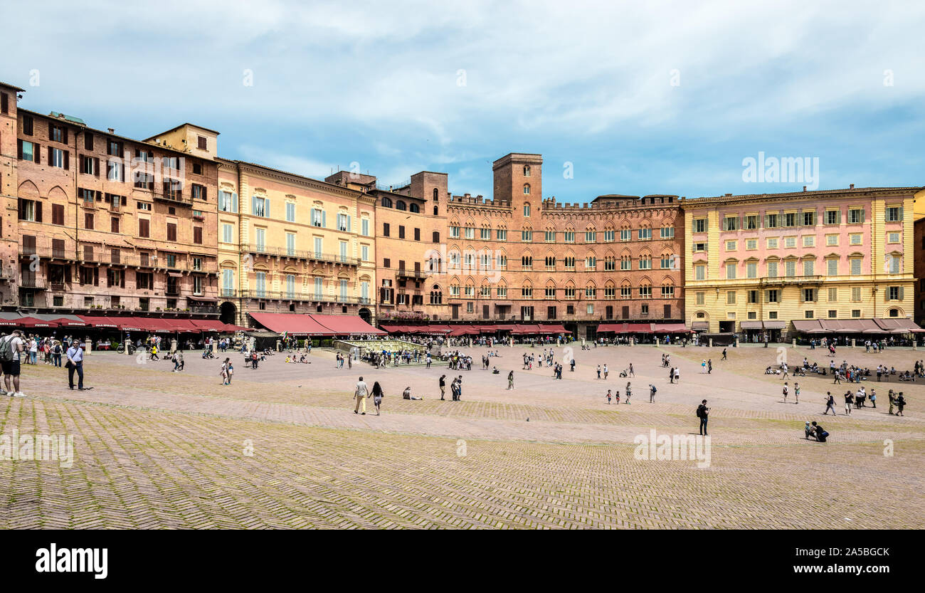 piazza del campo a siena immagini