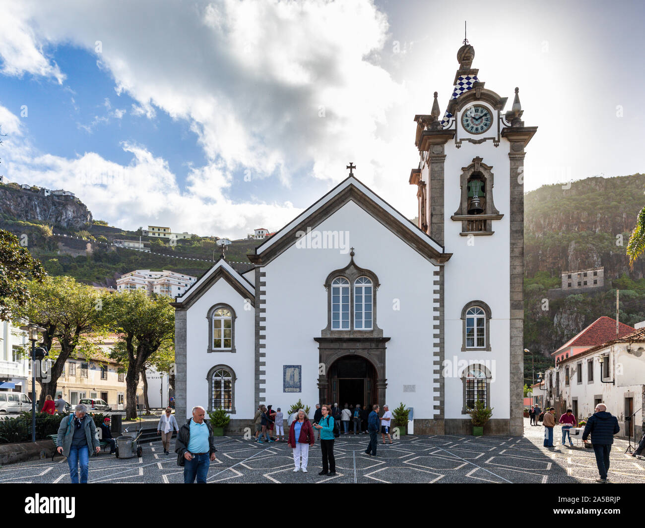 Igreja de Sao Bento o San Benedetto Chiesa, Ribeira Brava, sulla costa sud di Madeira contiene informazioni storiche art. Foto Stock