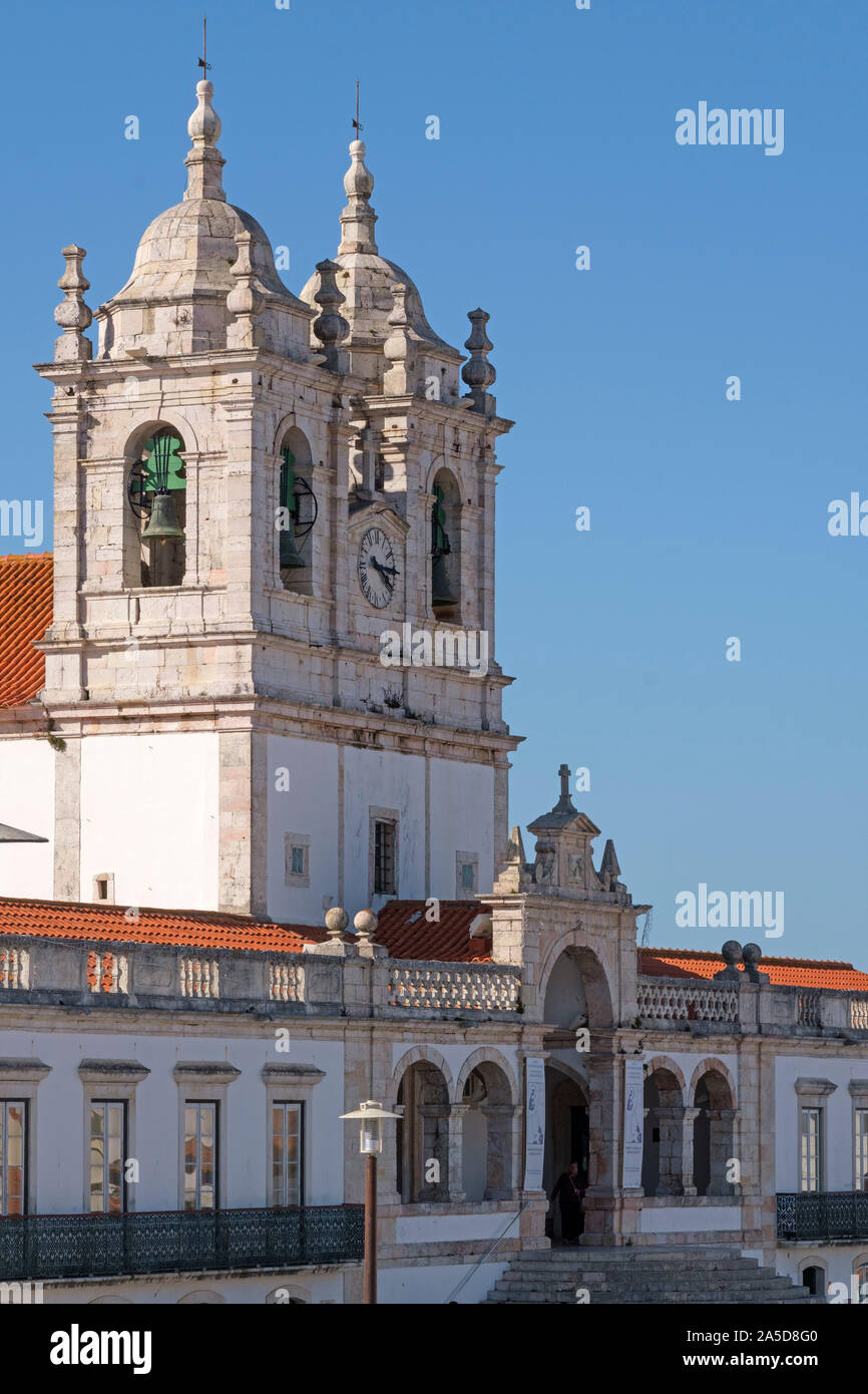 Il Santuario di Nostra Signora di Nazaré aka la chiesa di Nossa Senhora da Nazaré in Sítio da Nazaré, Portogallo, Europa Foto Stock