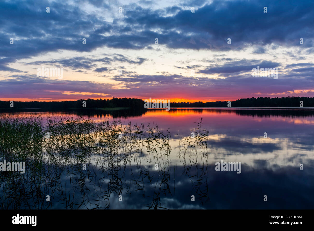 Tramonto sul lago in Savonlinna nel cuore del Lago Saimaa regione in Finlandia Foto Stock