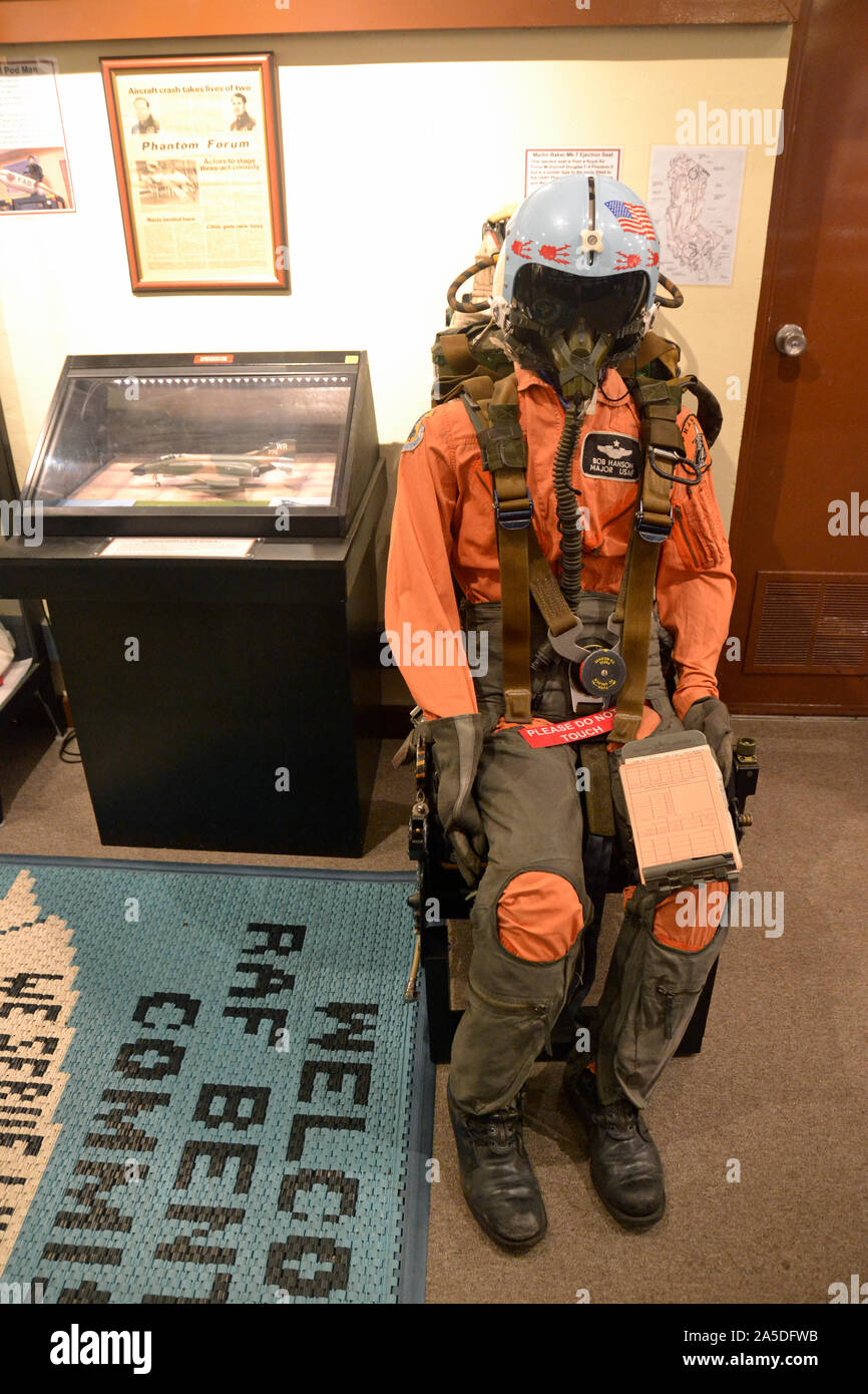 Un piloti uniforme a Bentwaters Cold War Museum, vicino a Woodbridge, Suffolk, Regno Unito Foto Stock