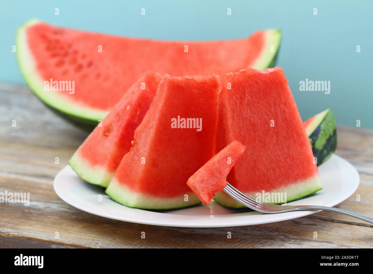 Fette di succosa Water melon sulla piastra, primo piano Foto Stock
