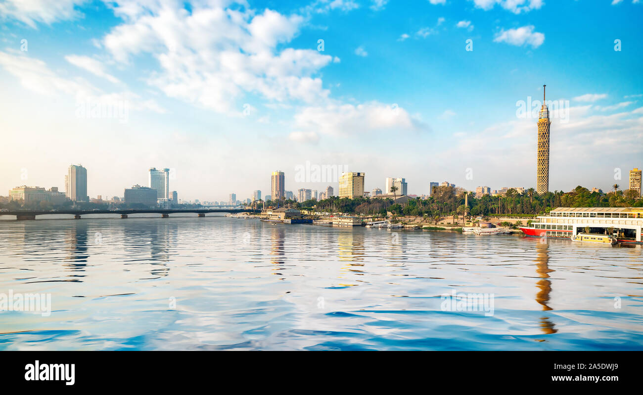 Panorama del Fiume Nilo, vista della città del Cairo Foto Stock