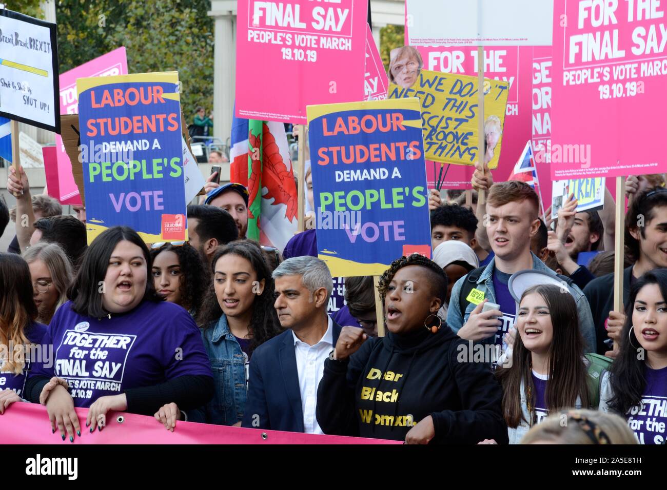 Il voto popolare anti-Brexit marzo nel centro di Londra il giorno il Parlamento europeo si è riunito per la loro seduta di sabato il 19 ottobre 2019, Foto Stock