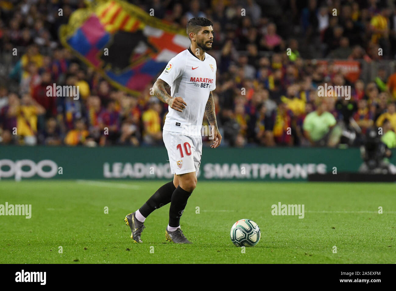 Barcellona, 06-10-2019. LaLiga 2019/ 2020, la data 8. Barcellona - Sevilla.Mai Banega di Sevilla FC durante la partita FC Barcellona v Sevilla FC, di LaLiga, stagione 2019/2020, data 8. Stadio Camp Nou. Barcelona, Spagna, 06 ott 2019. Foto Stock