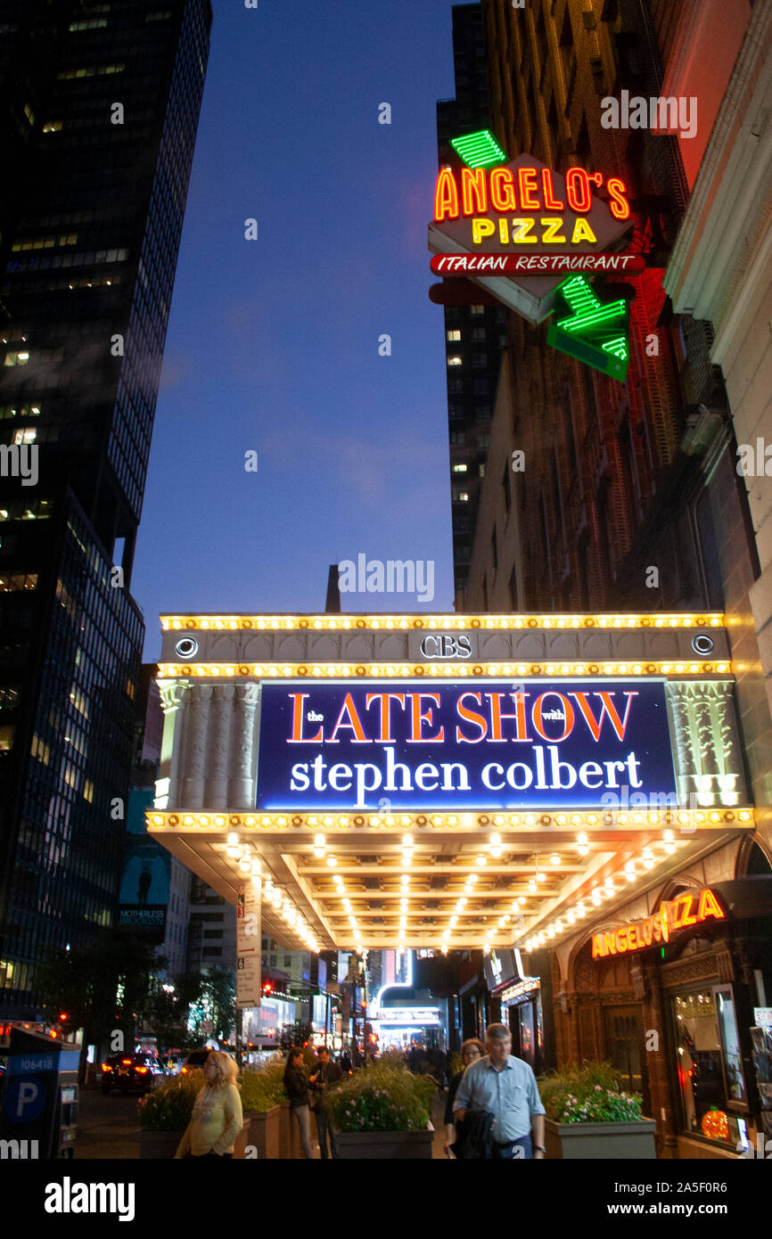Ottobre 14, 2019 - Ed Sullivan Theater di New York, Stati Uniti d'America- Broadway che è casa di Ed Sullivan Theater dove Stephen Colbert ha il suo late night show Foto Stock