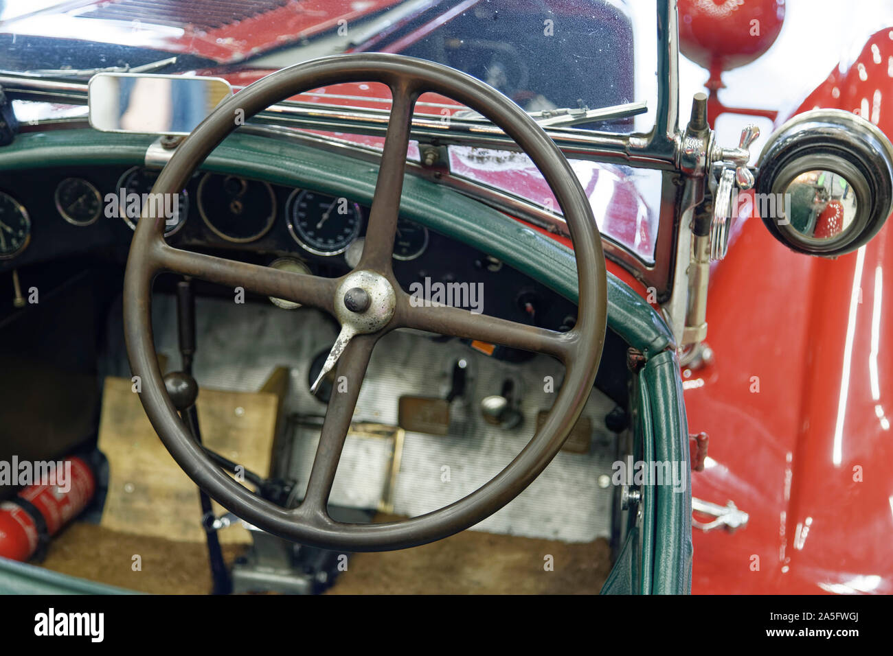 Linas-Montlhéry, Francia. Xix oct, 2019. Autodromo di Incontro italiano 2019 sul mitico circuito di Linas-Montlhéry in Linas-Montlhéry, Francia. Foto Stock