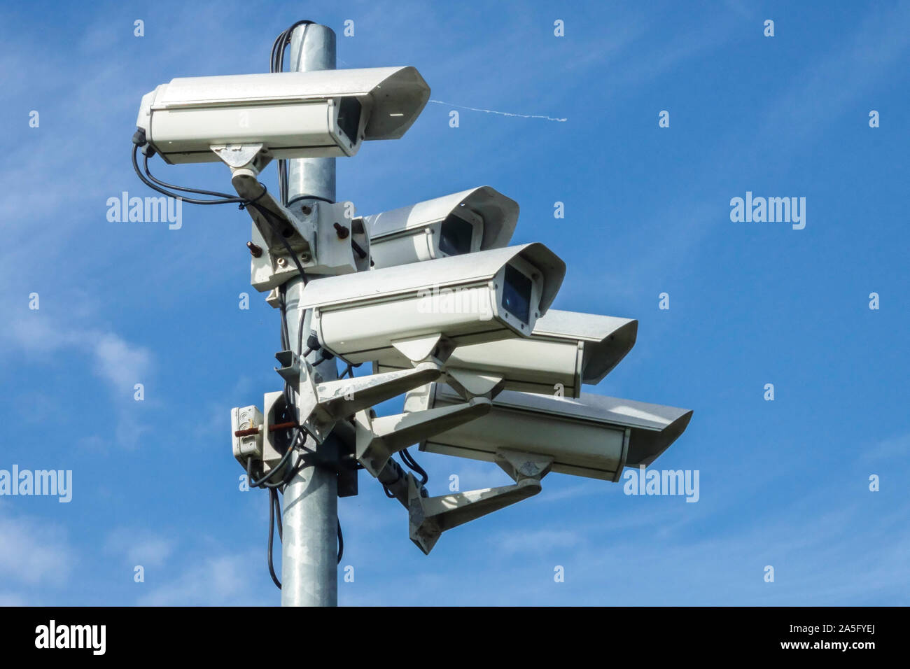 Telecamere CCTV Germania tecnologia di riconoscimento, monitoraggio dello spazio pubblico, CCTV telecamera di pubblica sicurezza Foto Stock