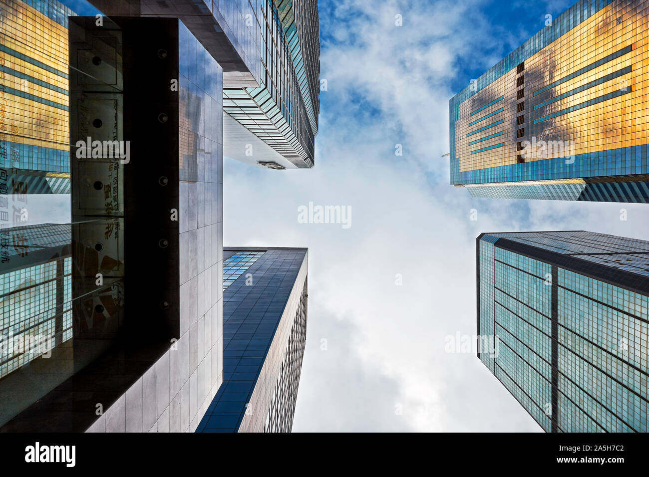 Grattacieli in Gloucester Road. Wan Chai, Hong Kong, Cina. Foto Stock