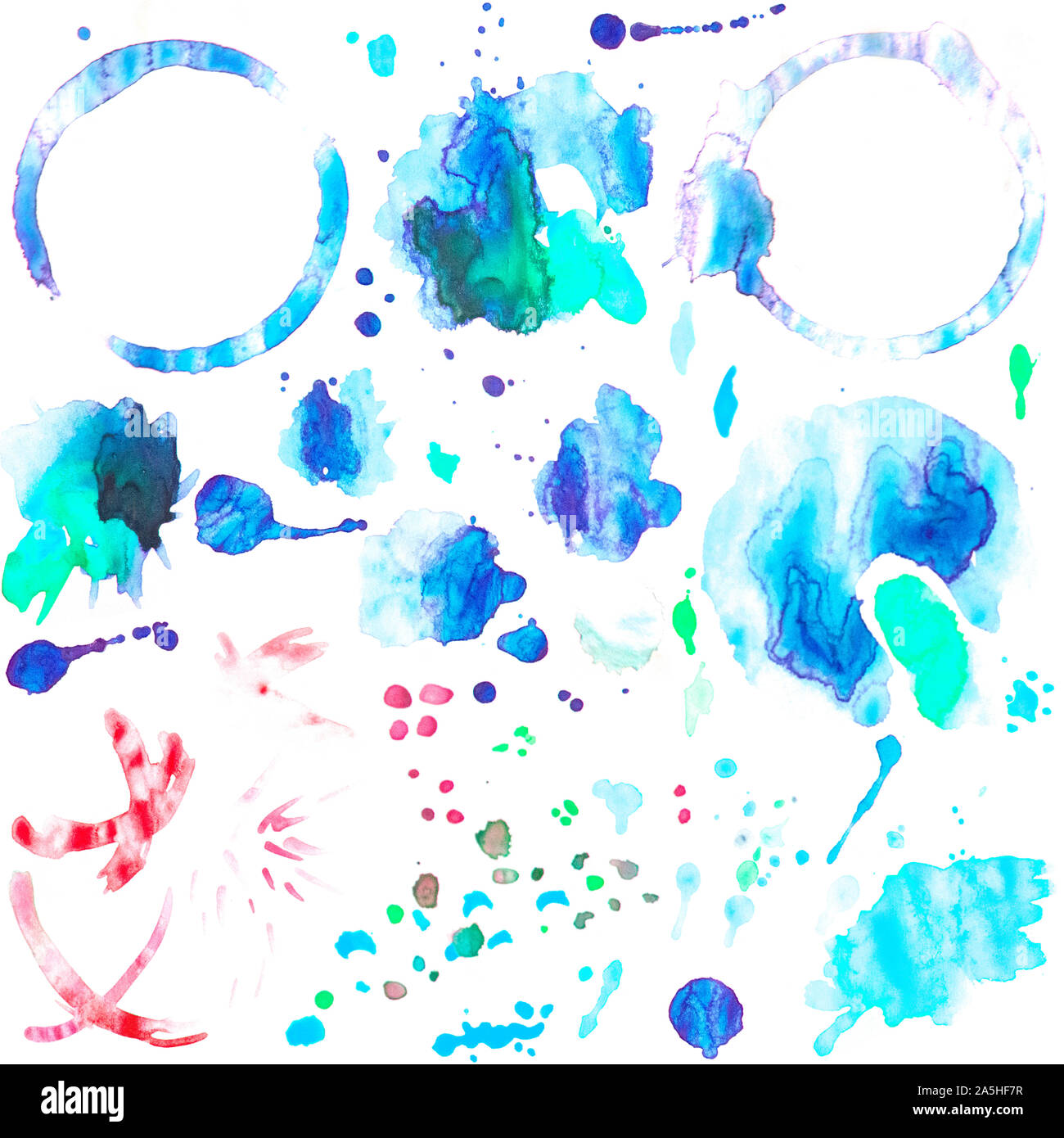 Set di blu e turchese acquerello immagine isolata di cerchi di caffè e di tè closeup con blot e spray Foto Stock
