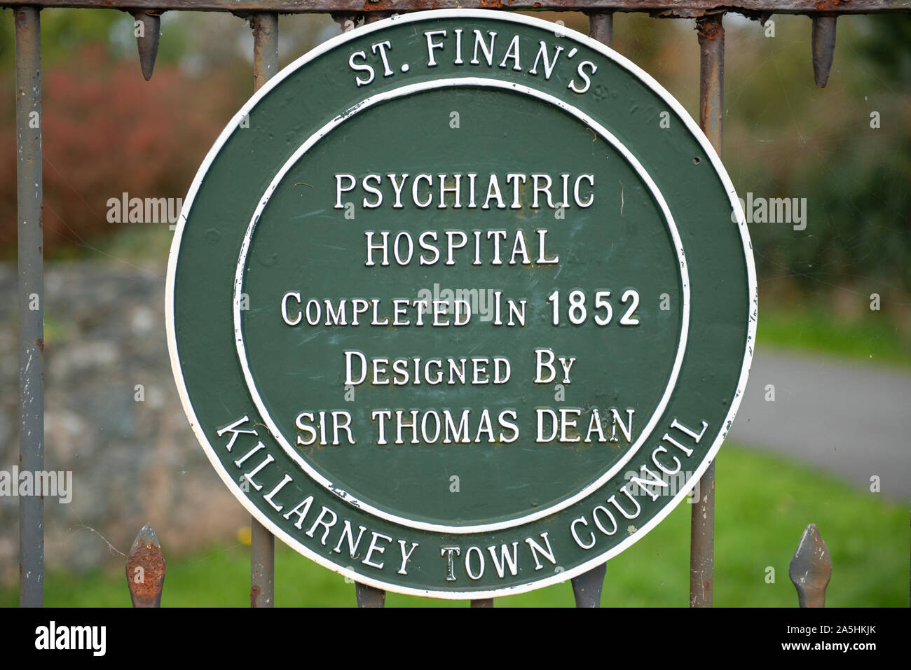 St.Finan's Psychiatric Hospital Plaque o firmare in Killarney, County Kerry, Irlanda Foto Stock