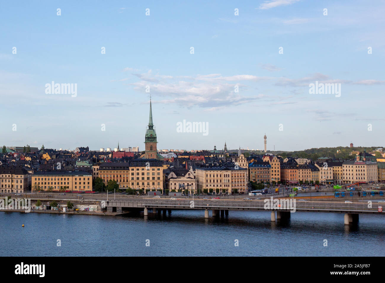 Al di sopra dello skyline di Stoccolma in Svezia e il municipio Foto Stock