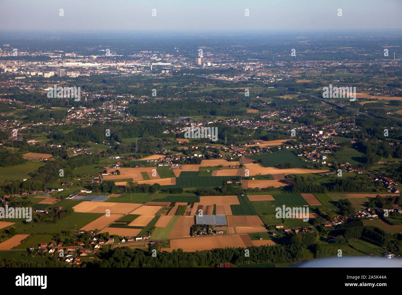 Vista aerea del Palazzo Reale di Bruxelles. Palais de Bruxelles e il paesaggio urbano in Belgio feat. I musei e i monumenti famosi intorno e centrale Foto Stock