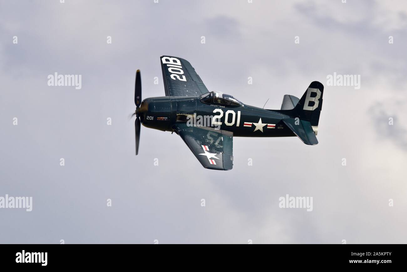 Grumman Bearcat F8F (G-RUMM) airborne al Flying Legends su airshow xiv Luglio 2019 Foto Stock