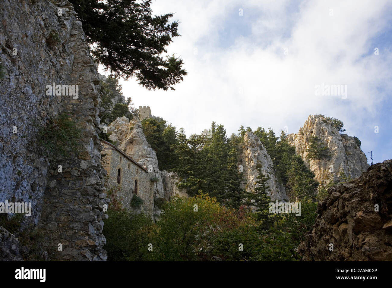 Vista delle rovine di San Hilarion Castello, la parte settentrionale di Cipro Foto Stock