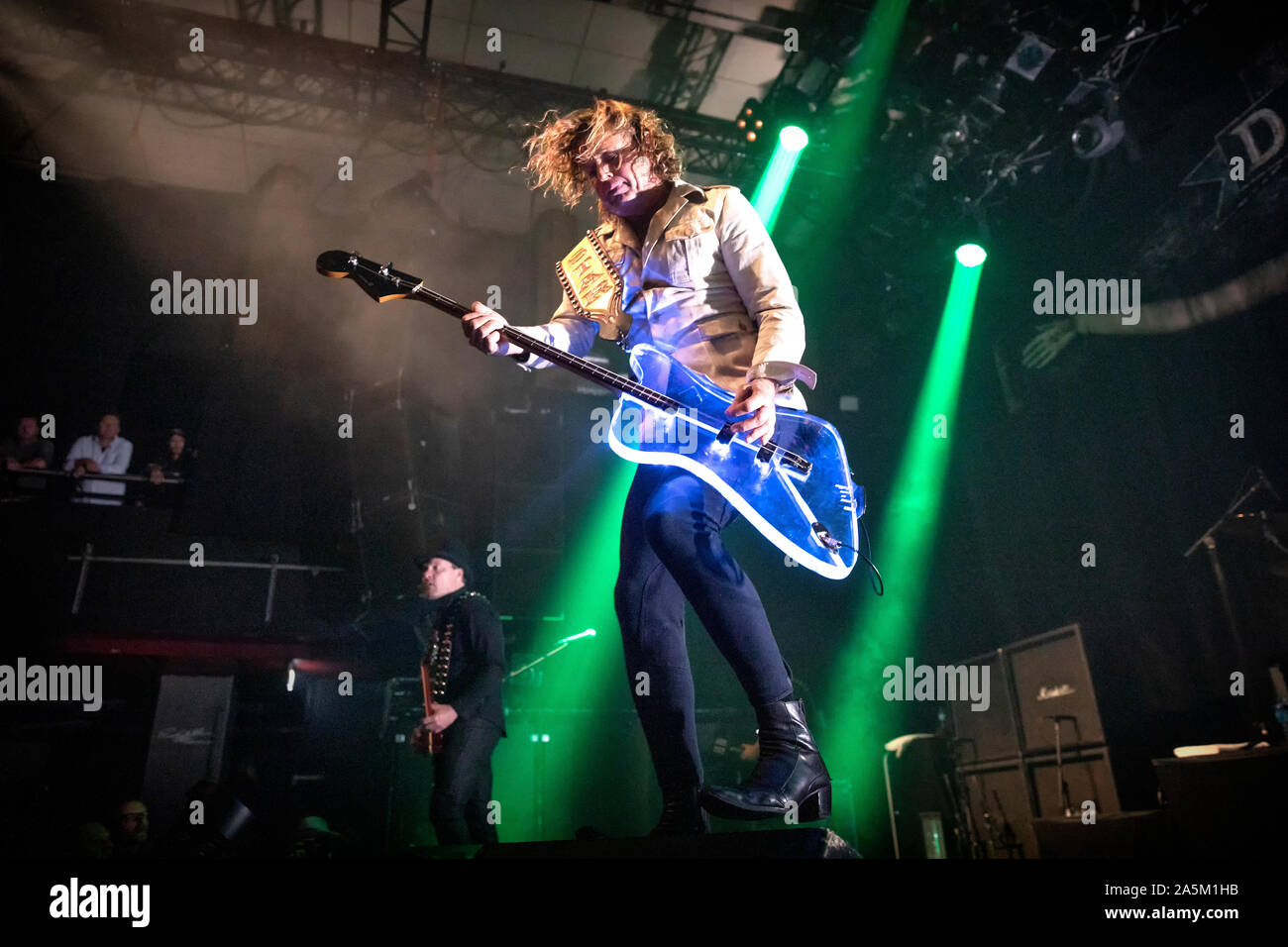 Oslo, Norvegia. 20th, ottobre 2019. Il danese rock band D-A-D esegue un concerto dal vivo al Rockefeller di Oslo. Qui il bassista Stig Pedersen è visto dal vivo sul palco. (Photo credit: Gonzales foto - Terje Dokken). Foto Stock