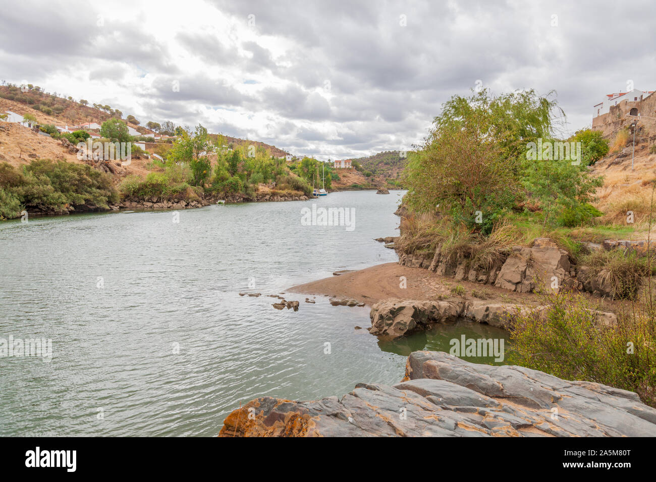 Il fiume Guadiana, o Odiana da mertola Foto Stock