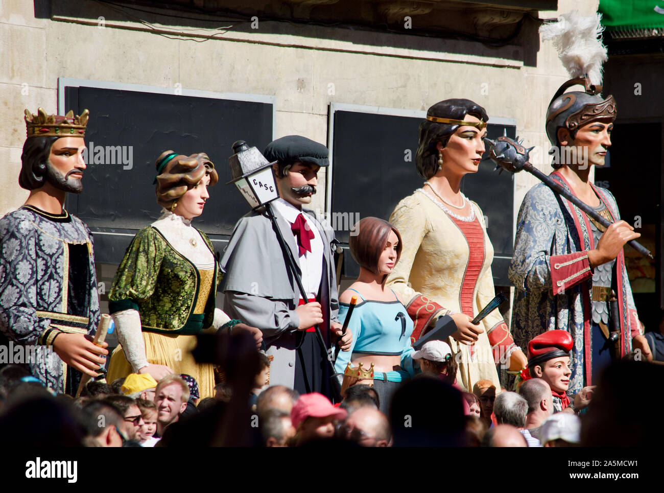 La Parata dei giganti durante la Merce Festival 2019 a Placa de Sant Jaume a Barcellona, Spagna Foto Stock