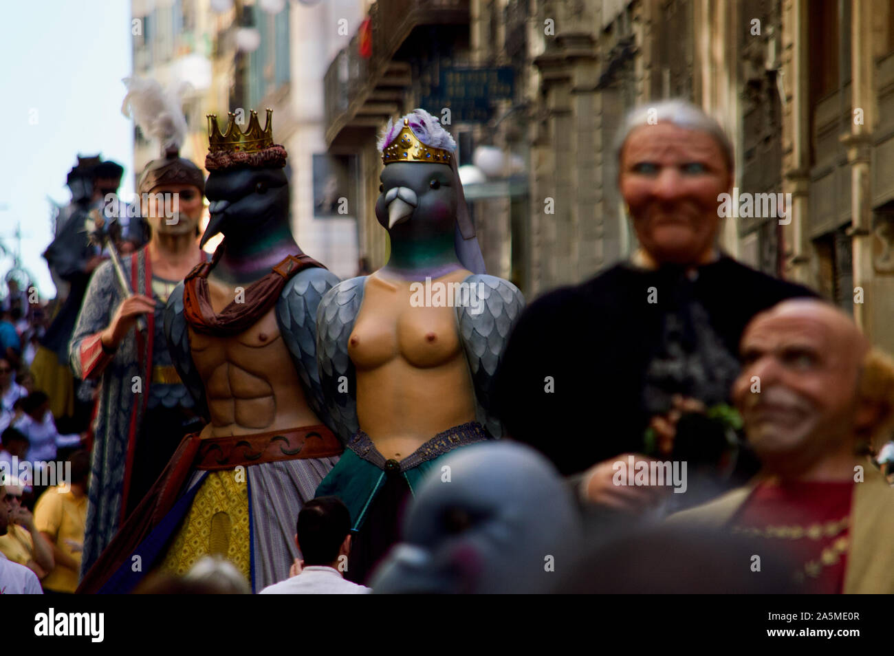 La Parata dei giganti durante la Merce Festival 2019 a Placa de Sant Jaume a Barcellona, Spagna Foto Stock