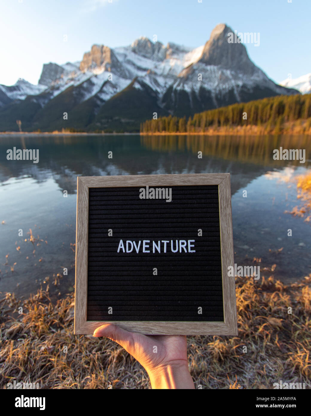 Preventivo avventura alba sulle montagne in Canmore near Banff National Park Foto Stock