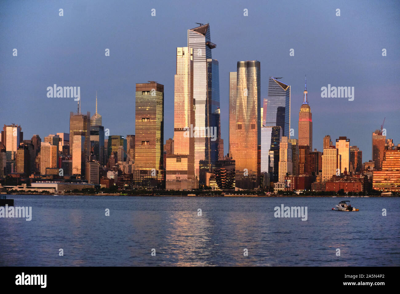 Edifici del Midtown Manhattan Warm Afternoon Light visti da Weehawken, New Jersey Foto Stock