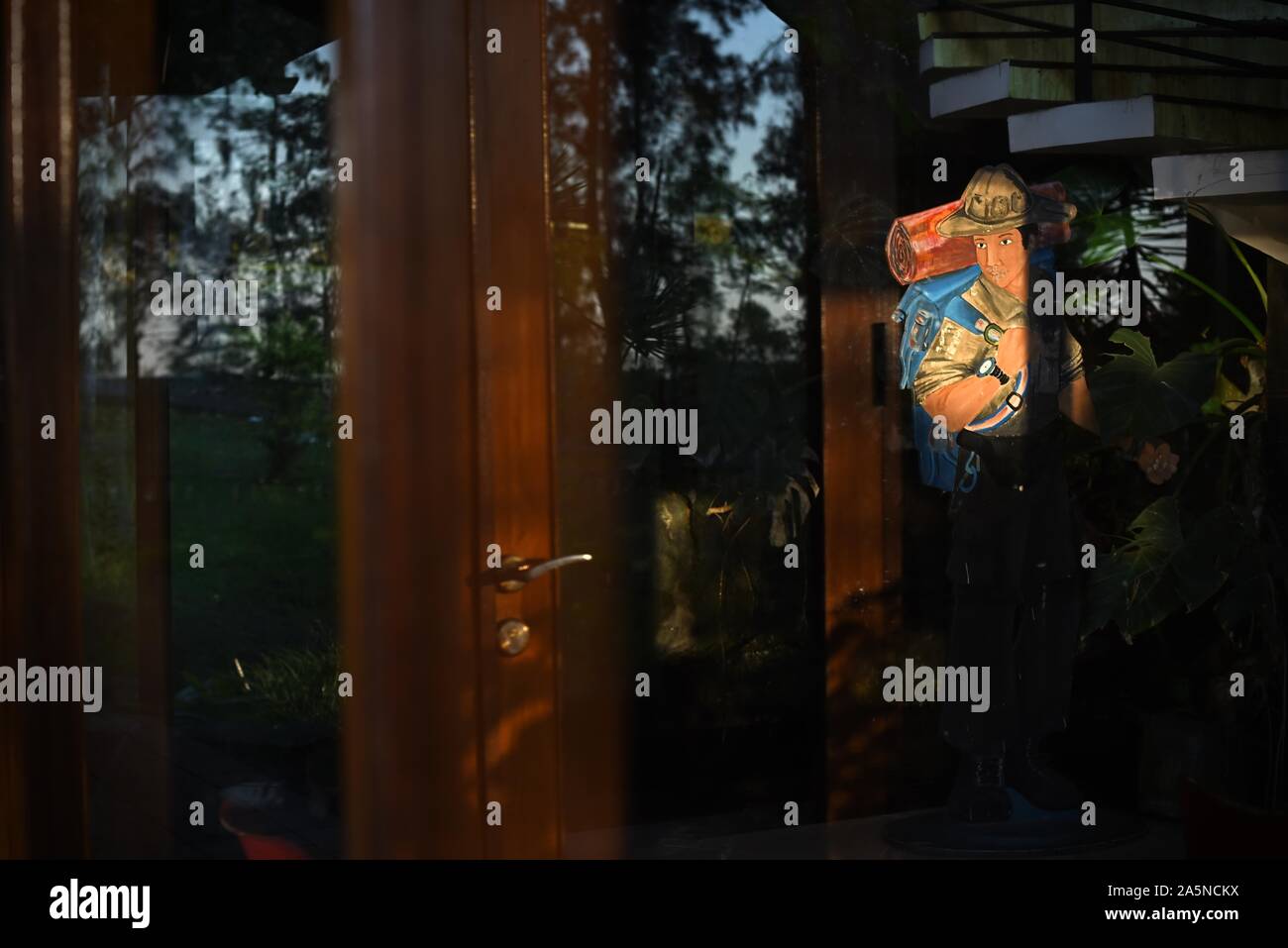 Studio didattico presso l'ufficio del Parco Nazionale del Monte Gede-Pangrango a Cibodas, Cimacan, Giava Occidentale, Indonesia. Foto Stock