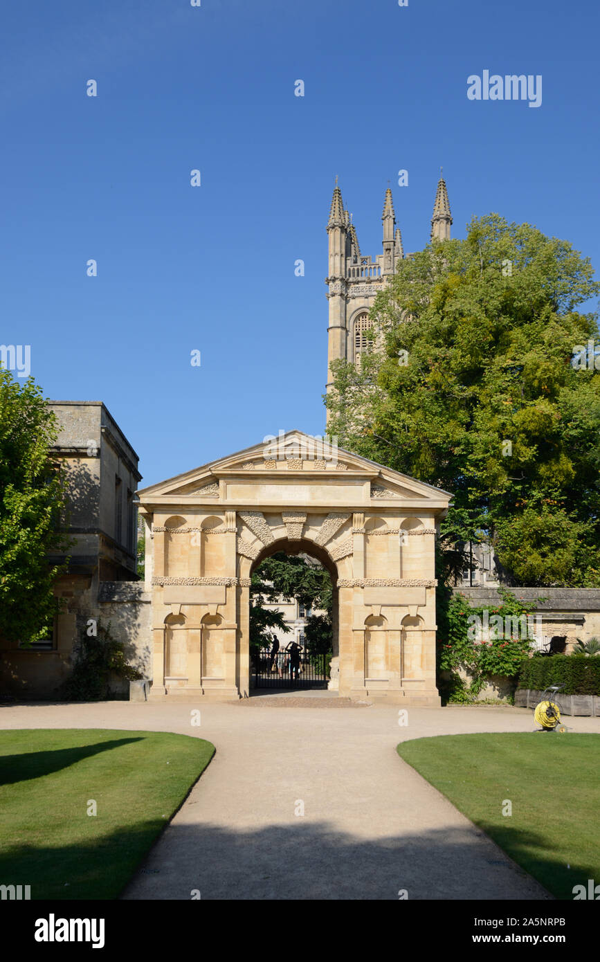 Il stile Neoclassico Danby Gateway (1632-33), progettato da Nicholas Pietra, o ingresso alla Università di Oxford Giardino Botanico Oxford Inghilterra Foto Stock