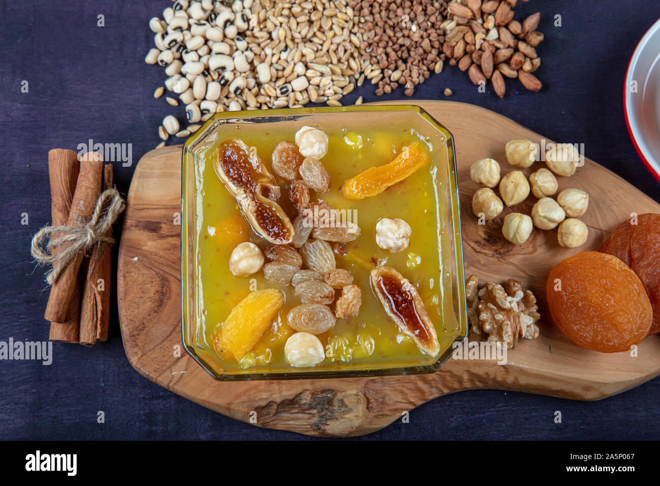 Tradizionale dessert turco ashure, close-up (Noah budino) Foto Stock