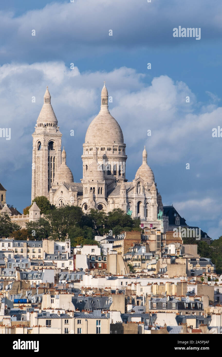 Basilica del Sacre Coeur sulla collina di Montmartre, Parigi, Francia Foto Stock