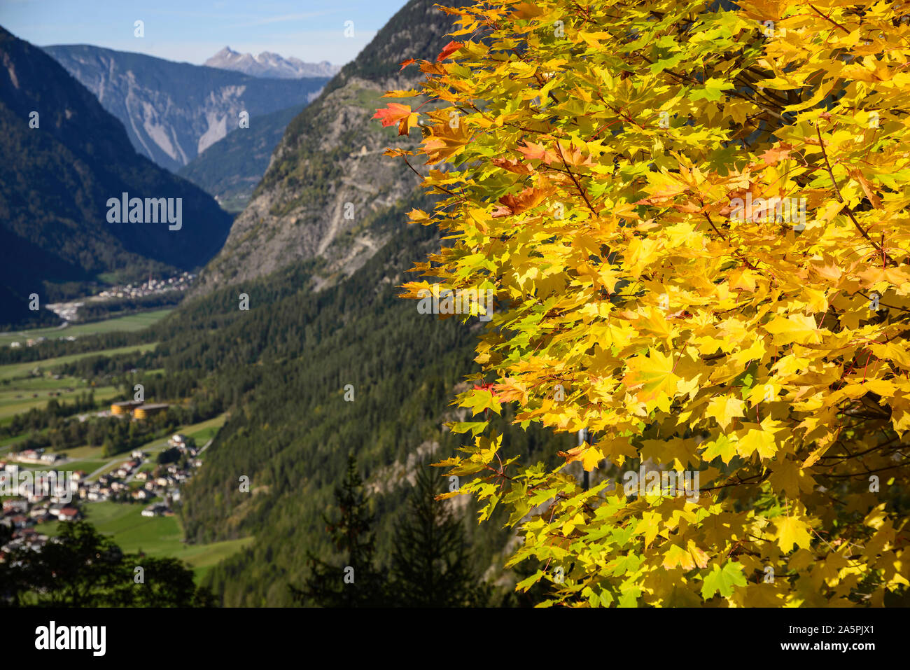 Grösste Der Wasserfall Tirols, Stuibenwasserfall im Ötztal, Tirol, Östereich Foto Stock
