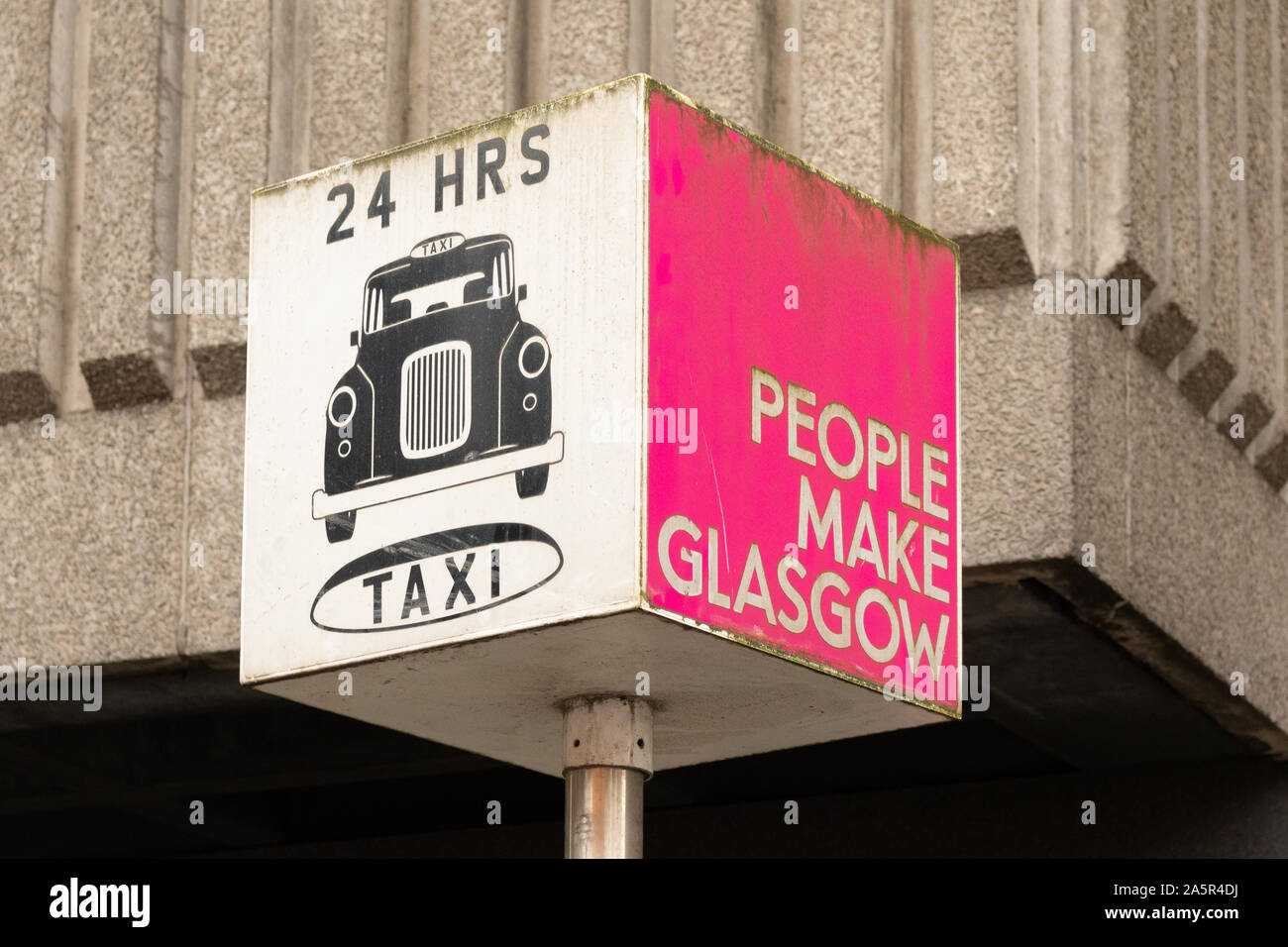 Glasgow 24ore di taxi segno, Renfrew Street, Glasgow, Scotland, Regno Unito Foto Stock