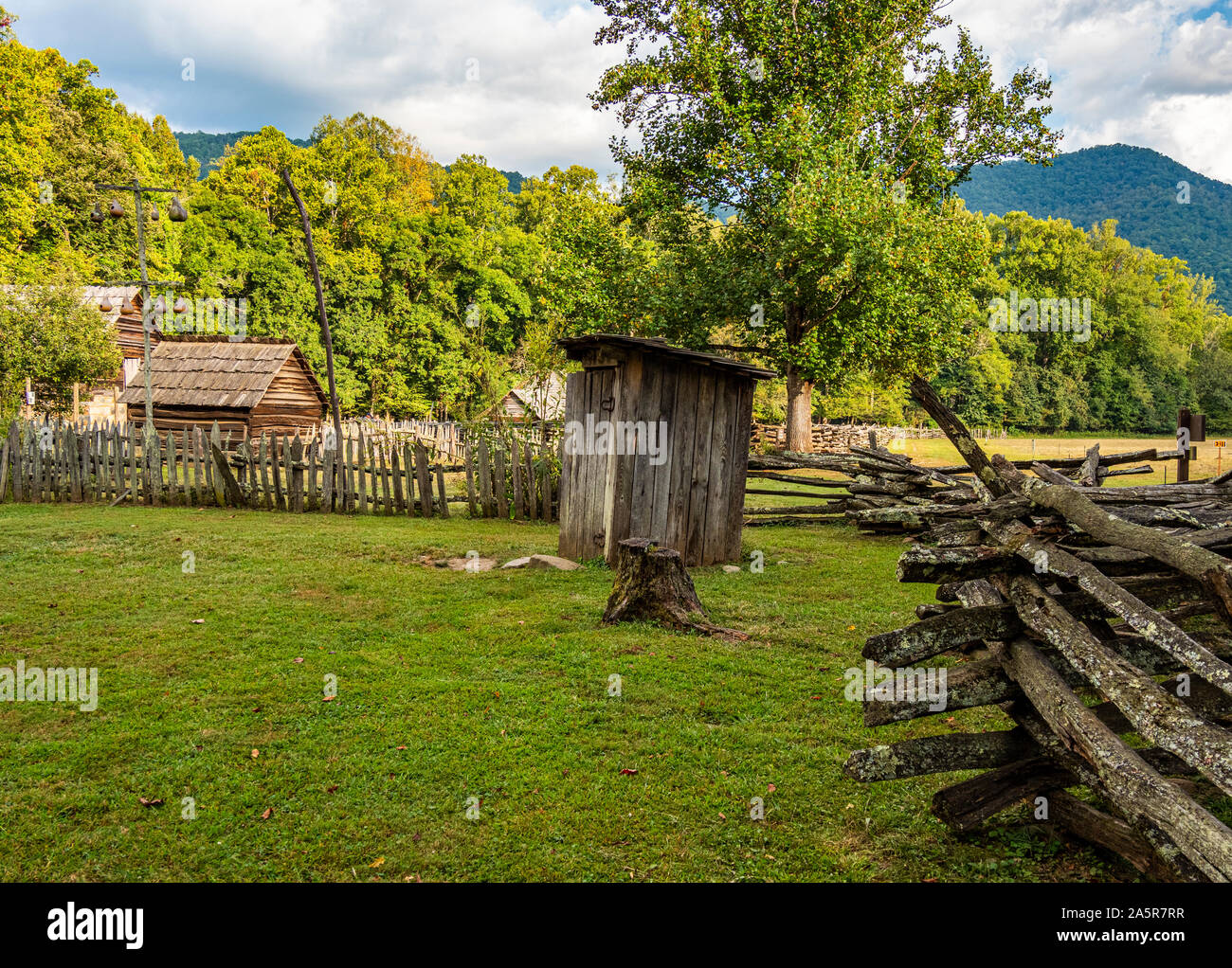 Maso di montagna museo al Oconaluftee Centro Visitatori nel Parco Nazionale di Great Smoky Mountains in Cherokee North Carolina Foto Stock