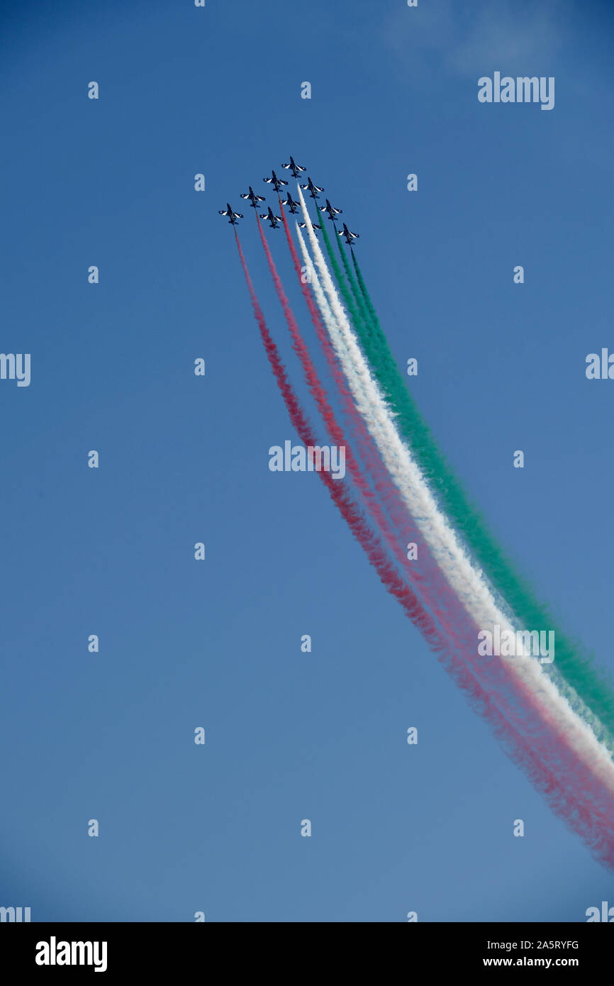 , Airshow Air Show, Lignano, 2019, aeromobili, piano, aereo, jet sky, Blu, Sun, colore, contrails, Lignano Sabbiadoro, Lignano, Venezia Foto Stock