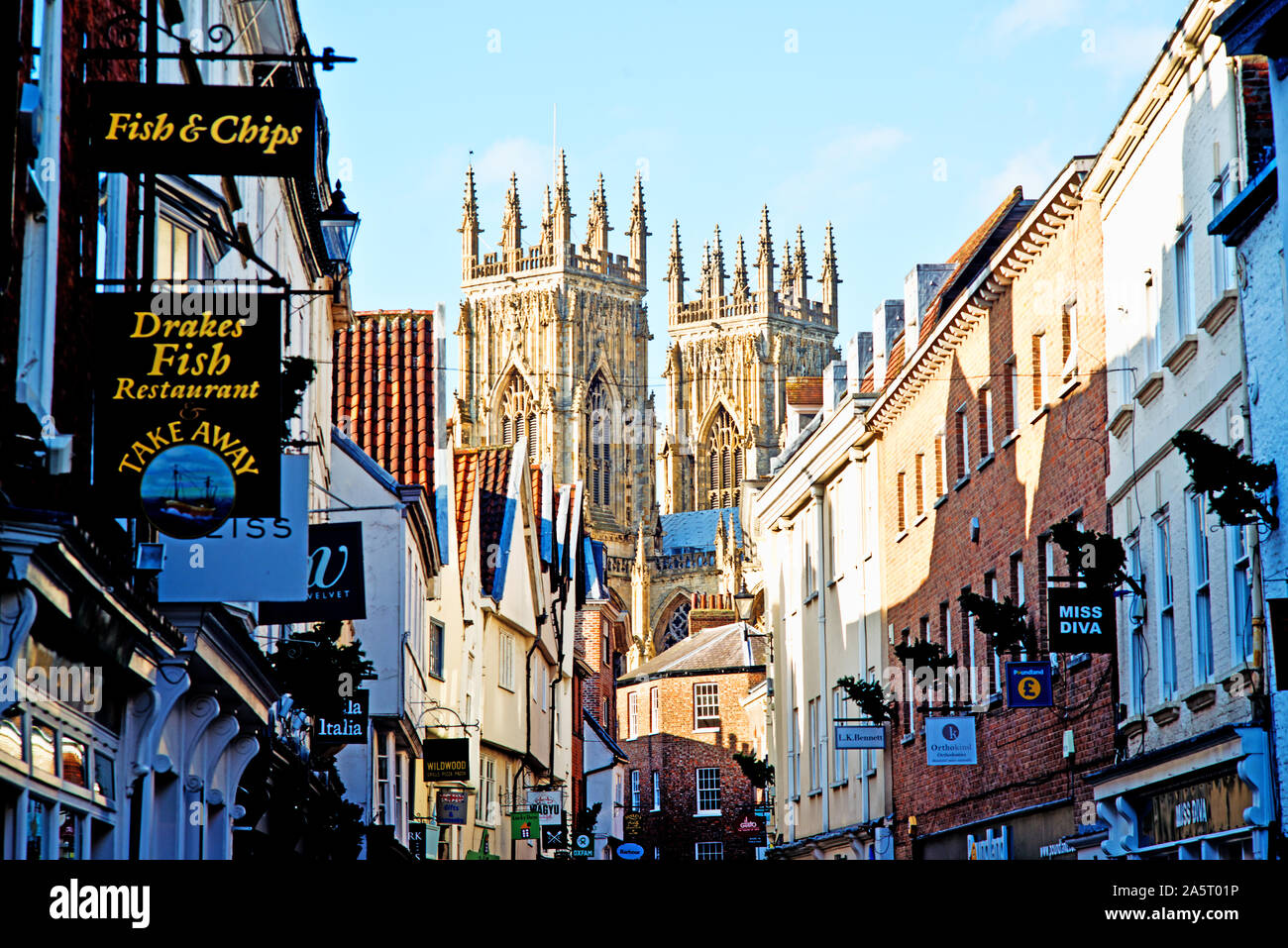Bassa Petergate, York, Inghilterra Foto Stock
