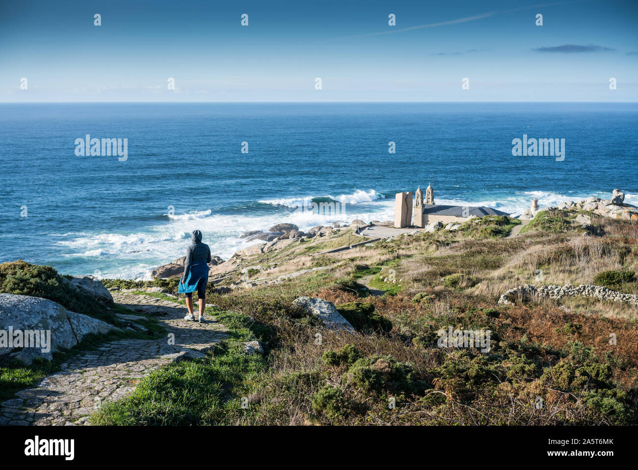 Pilgrimn a piedi da Muxia, Camino de Santiago, Spagna, Europa. Foto Stock