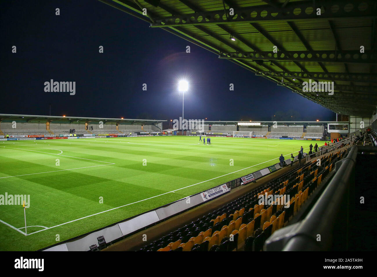 Burton upon Trent, Regno Unito. 22 ottobre, 2019. Massa generale vista durante il cielo EFL scommettere League 1 match tra Burton Albion e AFC Wimbledon al Pirelli Stadium, Burton upon Trent, in Inghilterra il 23 ottobre 2019. Foto di Mick Haynes. Solo uso editoriale, è richiesta una licenza per uso commerciale. Nessun uso in scommesse, giochi o un singolo giocatore/club/league pubblicazioni. Credit: UK Sports Pics Ltd/Alamy Live News Foto Stock