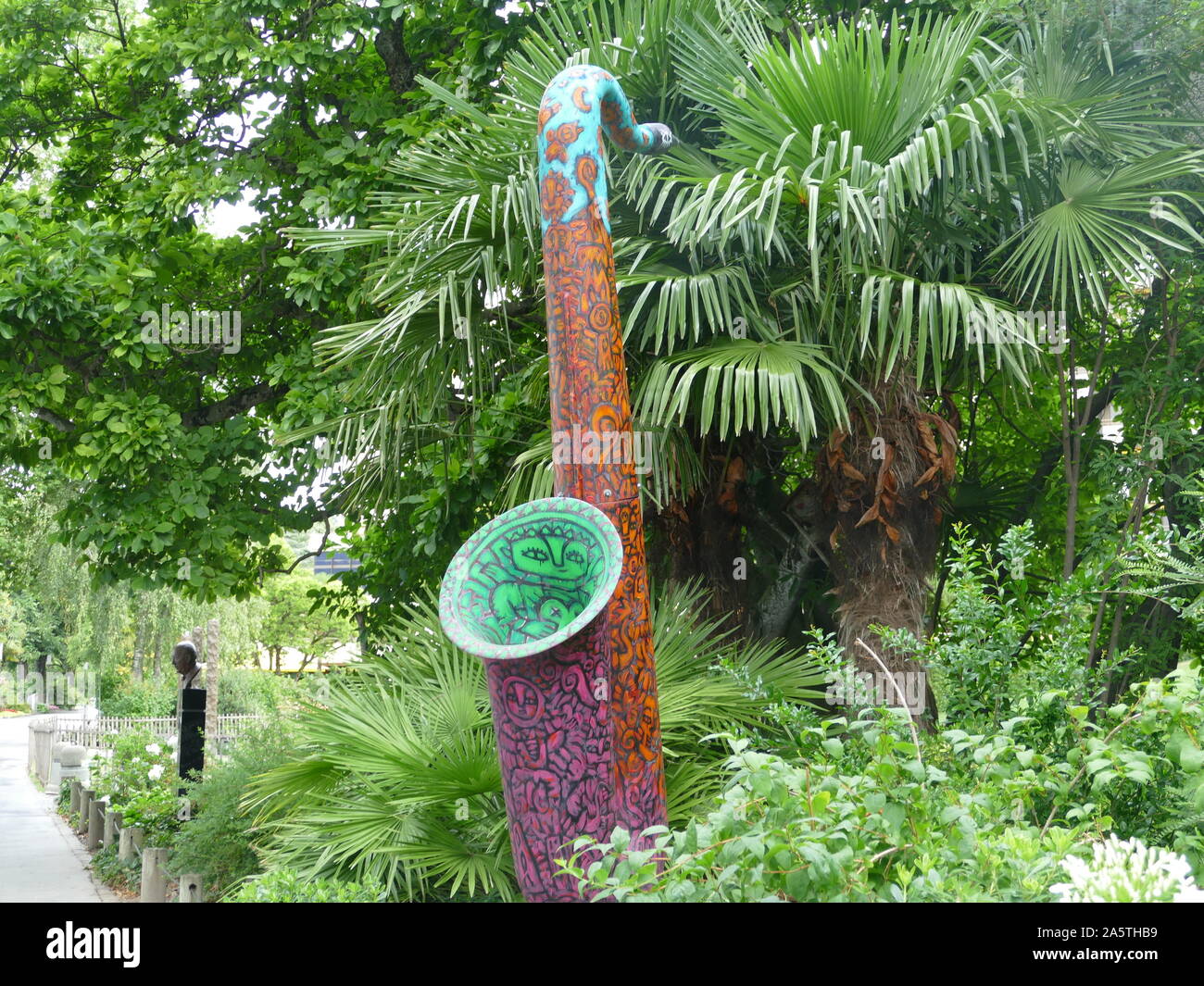 Il sassofono nel Parco Foto Stock