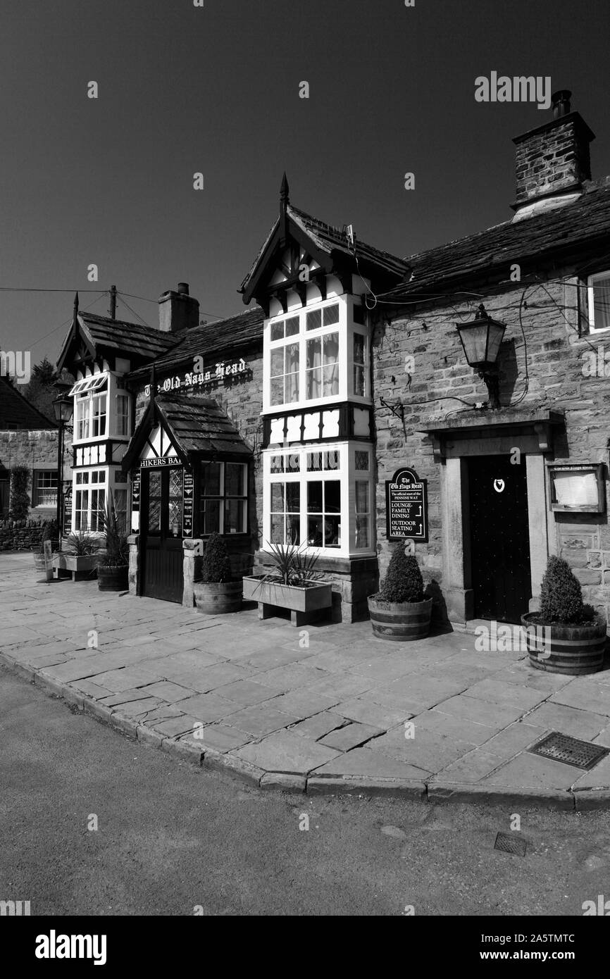 Il vecchio Nag Head Pub, Edale village, Parco Nazionale di Peak District, Derbyshire, Inghilterra, Regno Unito inizio del The Pennine Way sentiero. Foto Stock