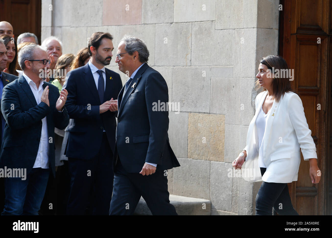 Il Presidente catalano quim Torra gesti durante un discorso in Generalitat di Barcellona Foto Stock