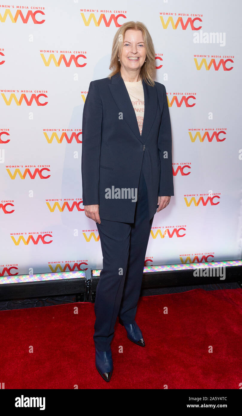 New York, Stati Uniti. 22 ottobre, 2019. Julie Burton assiste 2019 Donna Media cerimonia di premiazione presso il Mandarin Oriental Hotel (foto di Lev Radin/Pacific Stampa) Credito: Pacific Press Agency/Alamy Live News Foto Stock