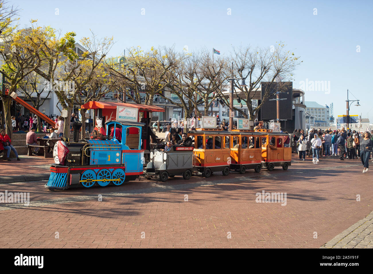 Il treno turistico per visite turistiche a V e A Waterfront, Città del Capo, Western Cape, Sud Africa Foto Stock