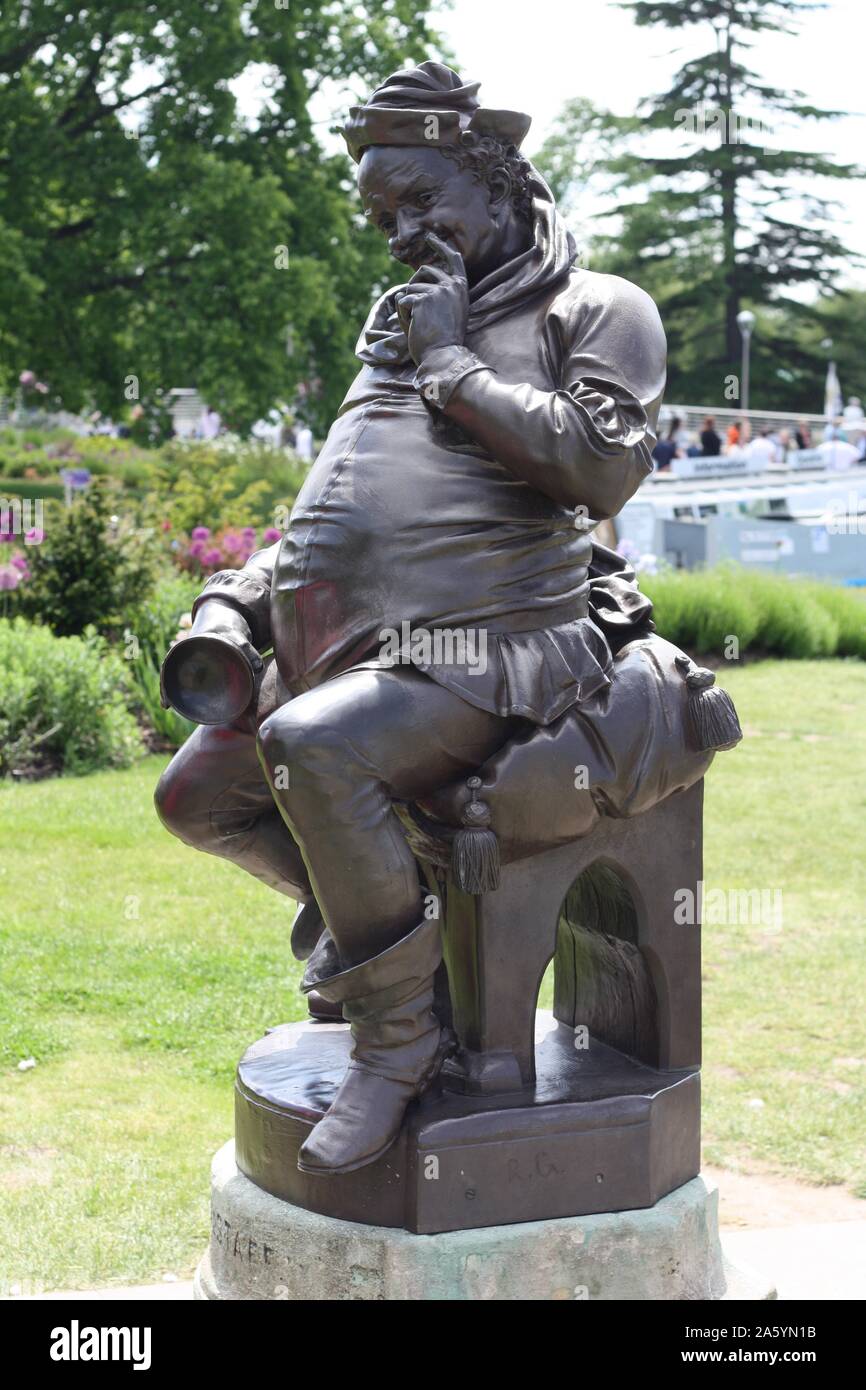 Statua commemora shakespeare di lavoro. Ciò illustra falstaff dalla sua commedia Falstaff. Stratford upon Avon, Inghilterra Foto Stock