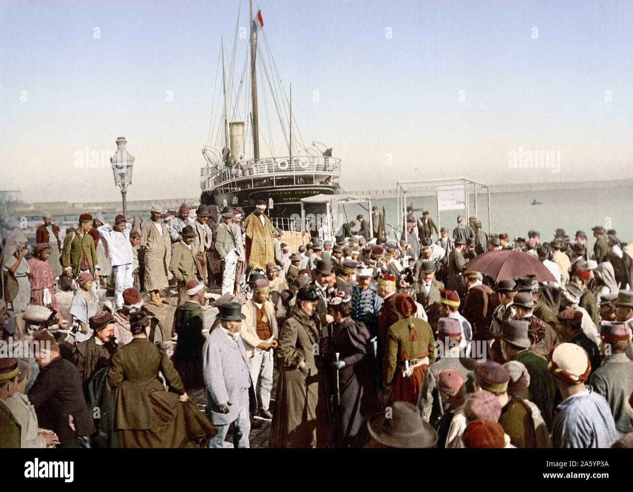 Lo sbarco di una nave ad Algeri, Algeria, 1899. Foto Stock