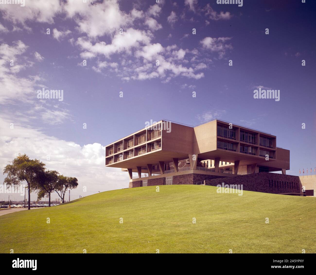 Il Milwaukee Art Museum (War Memorial Centre) Milwaukee, Wisconsin, 1952-57. Architetto Eero Saarinen. Circa 1963. Foto Stock