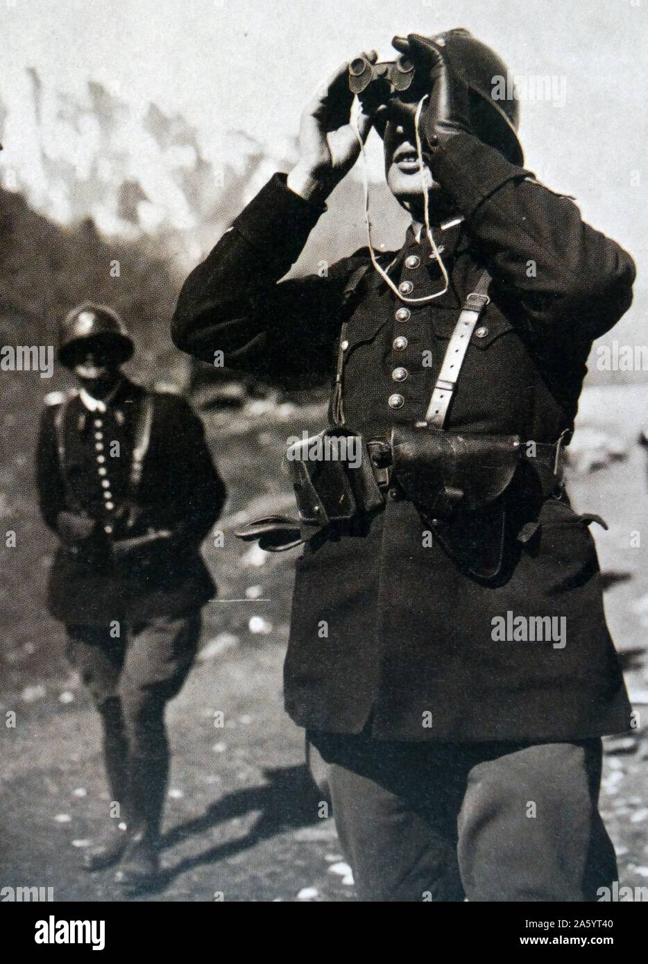 Frontiera francese truppe aeromobili monitor sul confine con la Spagna durante la guerra civile spagnola in cui la Francia ha adottato una non-politica di intervento verso la fornitura di armi. Foto Stock