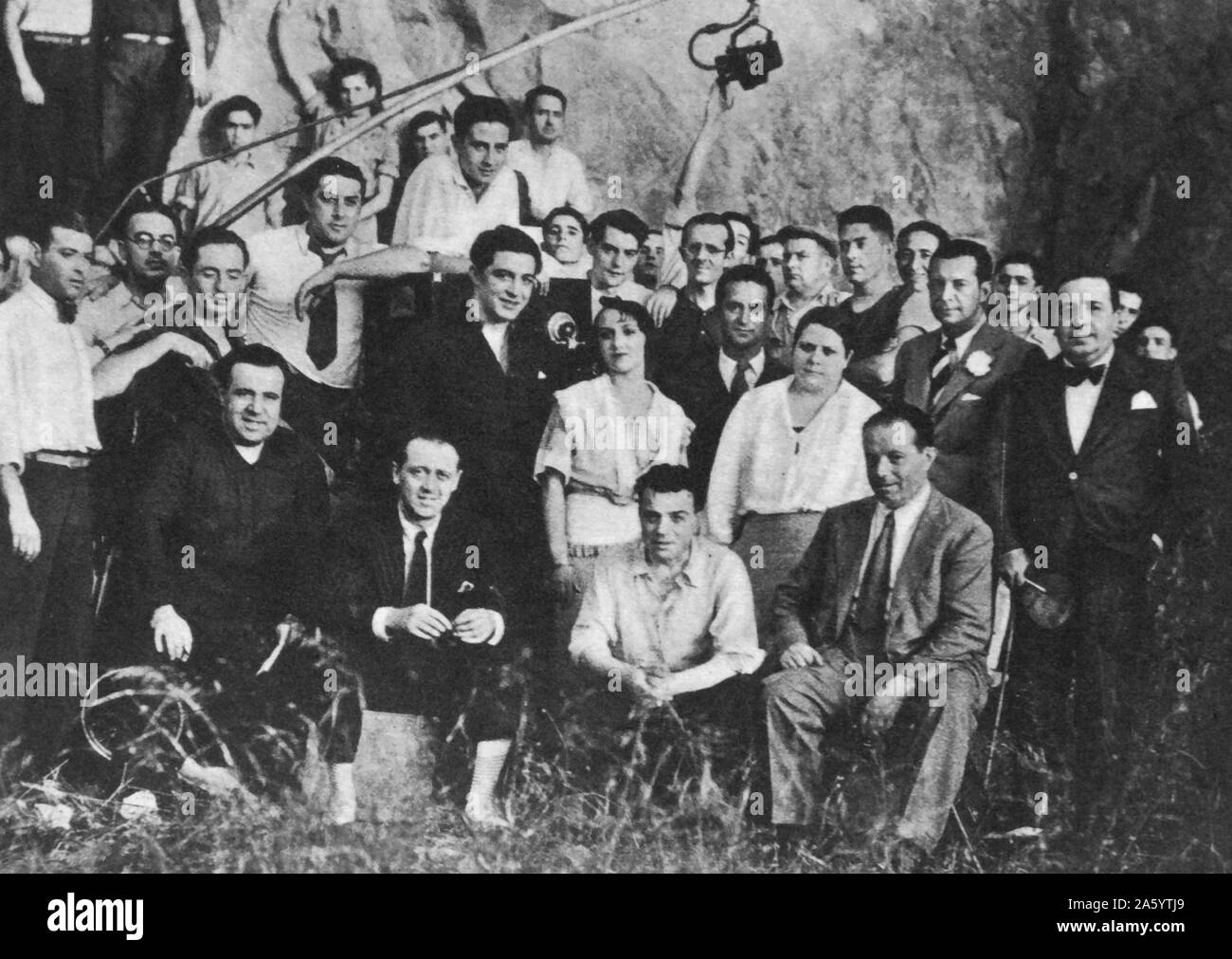 Fernando Delgado (1891-1950) Spagnolo attore, sceneggiatore e regista. (Centro prima fila con camicia bianca) Foto Stock