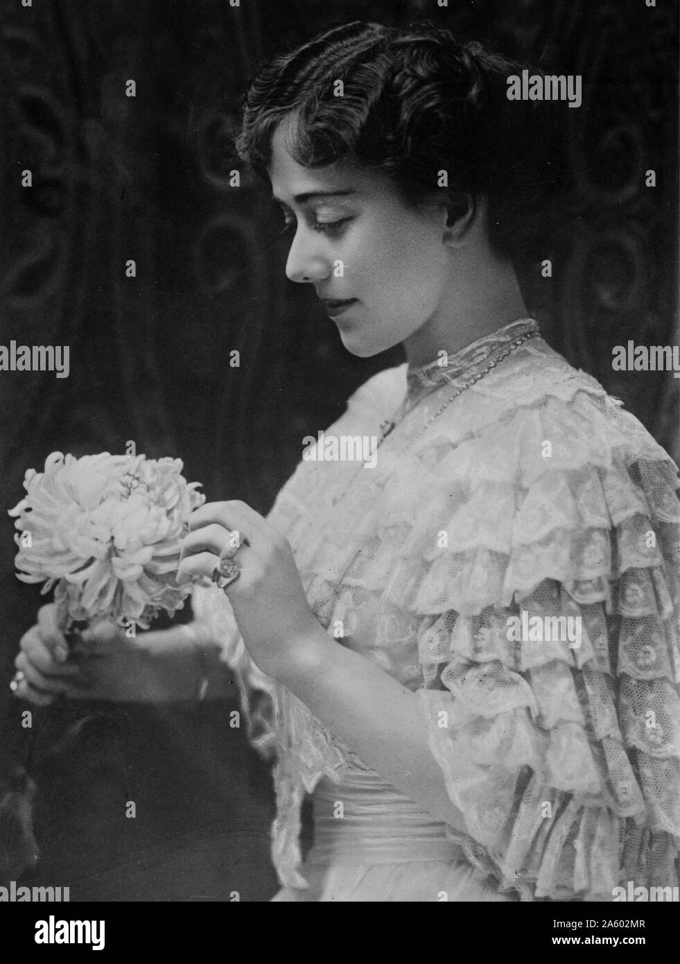 Fase americana e il film muto attrice Edna Wallace tramoggia (1872-1959). fotografato circa 1910 Foto Stock